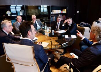Preoccupazioni in merito alla sospensione degli avvisi relativi agli incentivi alle imprese.