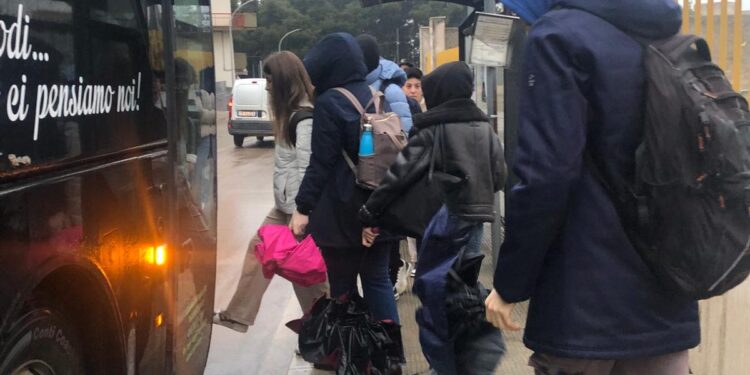 Canosa: Aree sosta bus in condizioni di estremo abbandono
