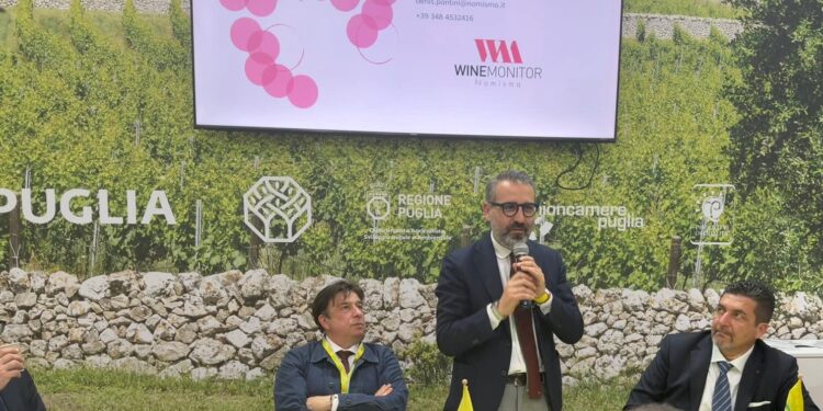 Vinitaly: la Puglia mantiene la sua forte identità legata ai rossi e rosati