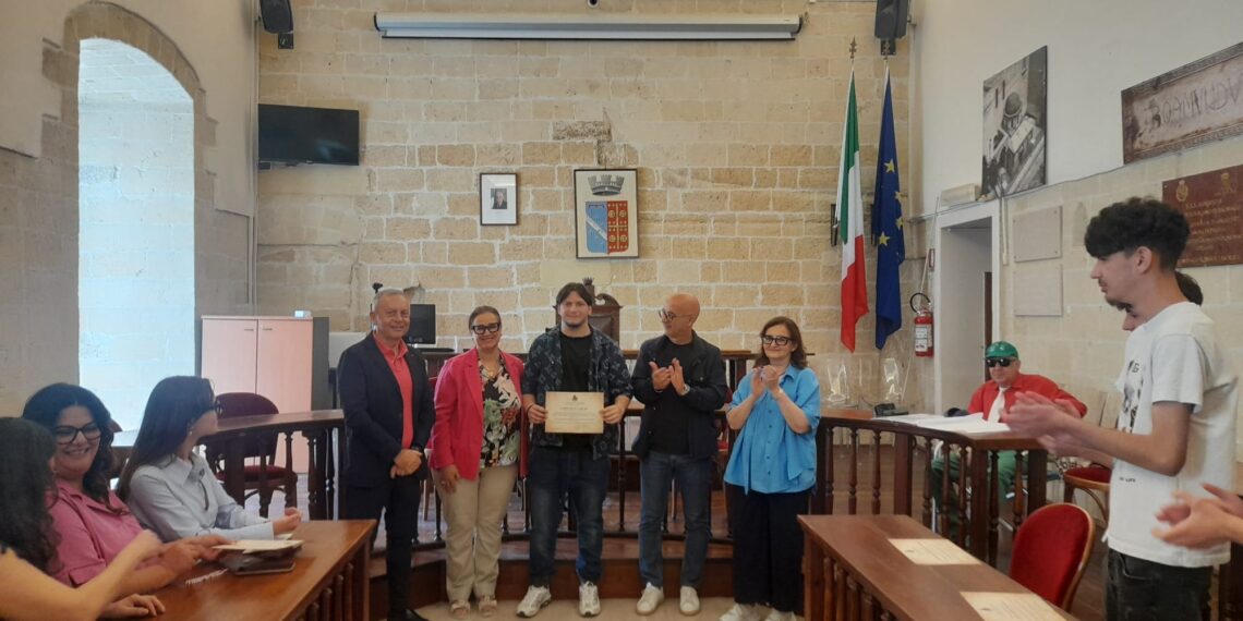 Canosa :  Premiati gli studenti per la valorizzazione della memoria storica e dei valori della Repubblica